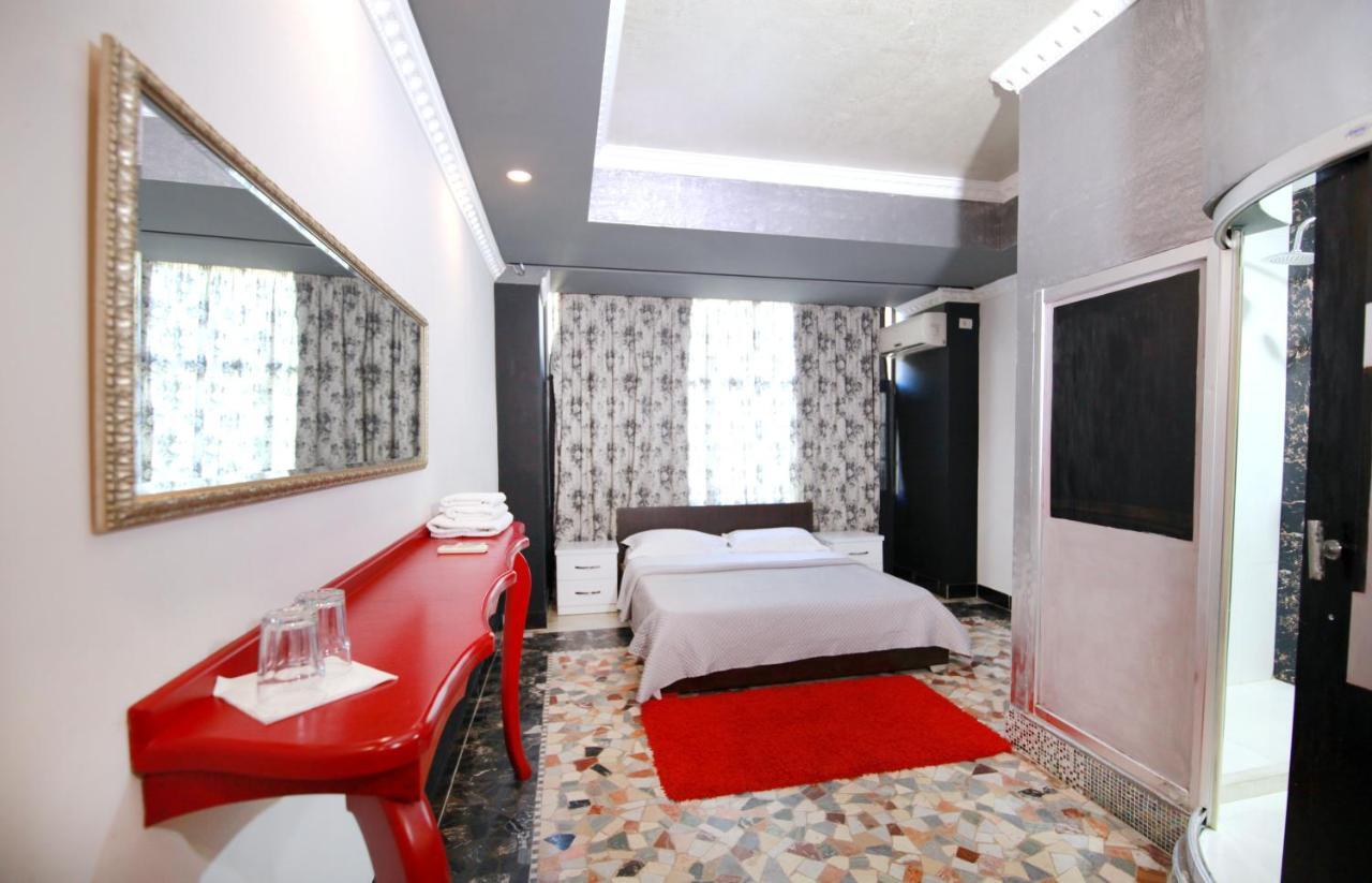 Hotel Eagle Tirana Exterior photo