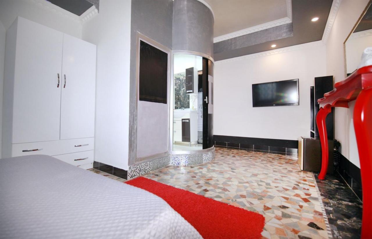 Hotel Eagle Tirana Exterior photo