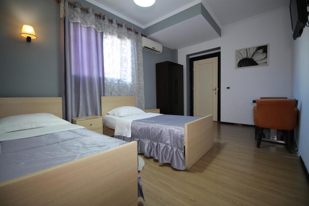 Hotel Eagle Tirana Exterior photo